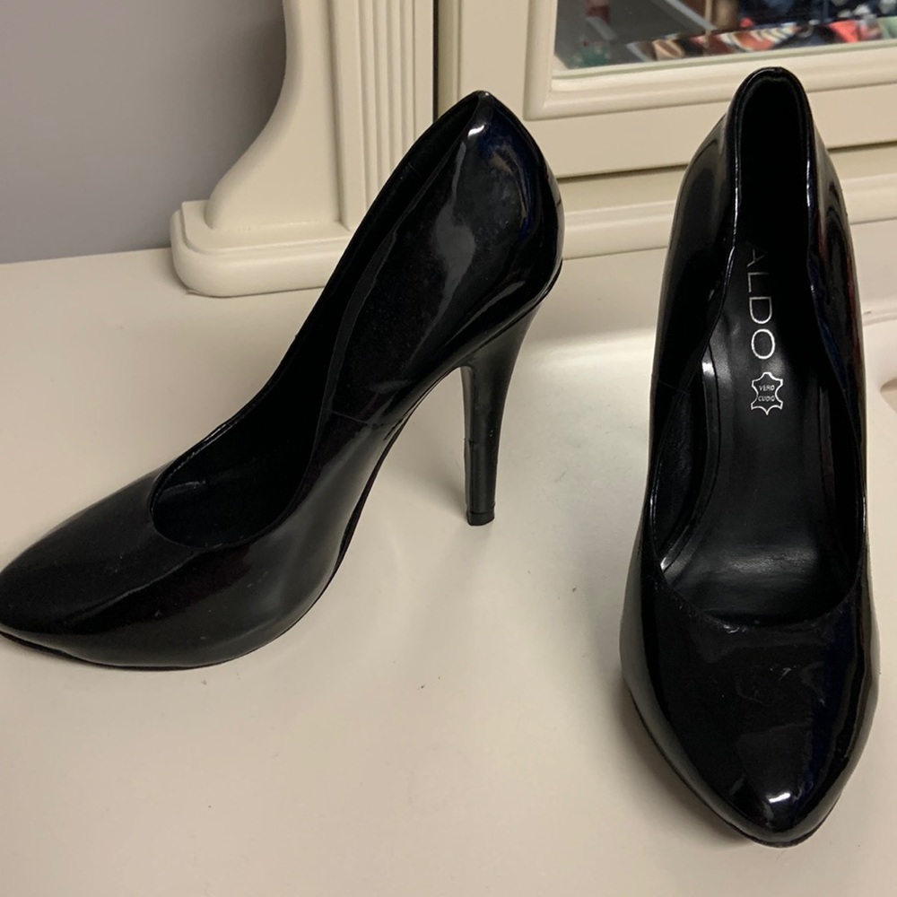 Aldo leather black heels